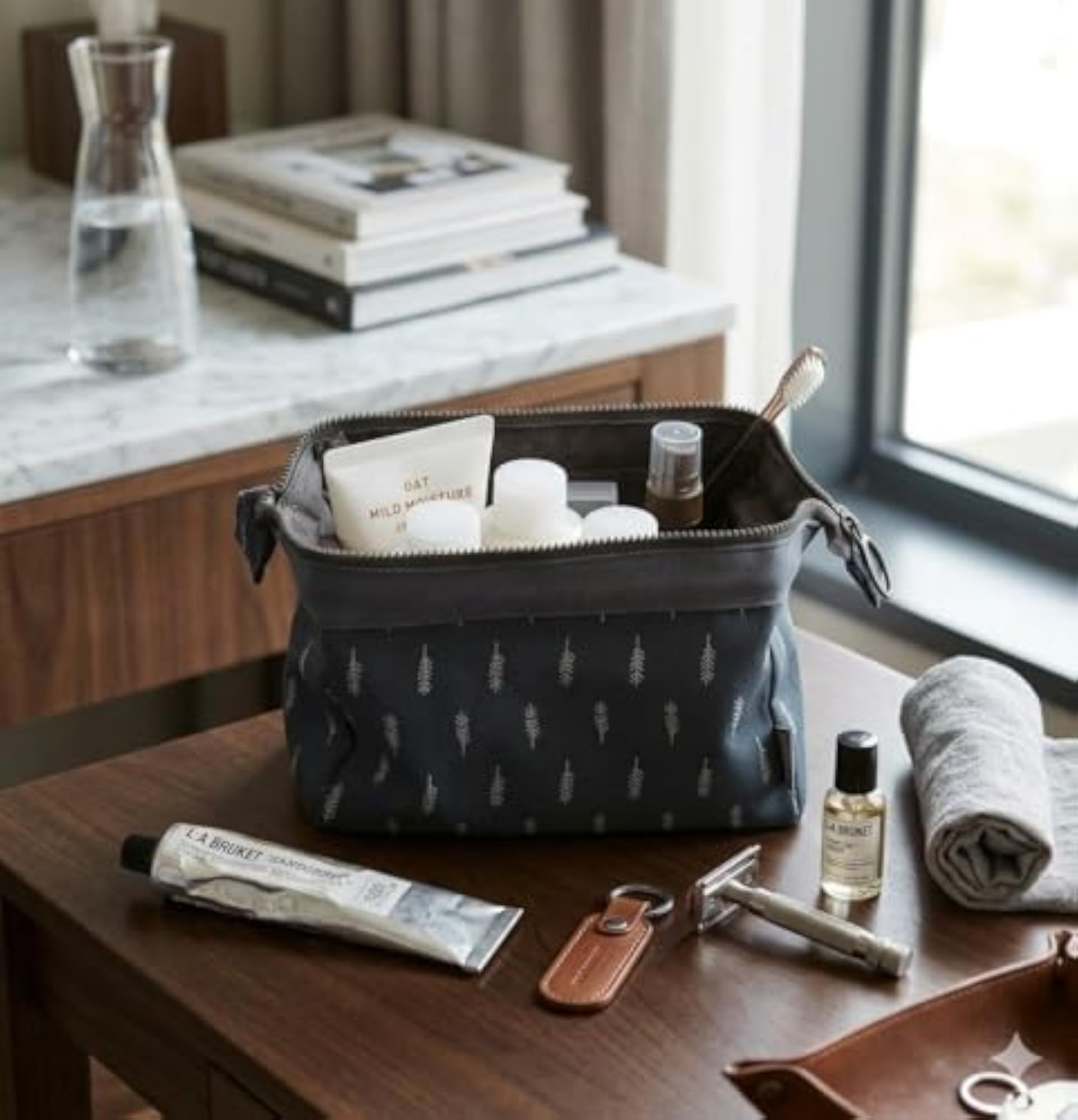 Naylon Cosmetic Toiletry Makeup Pouch, Travel Organizer