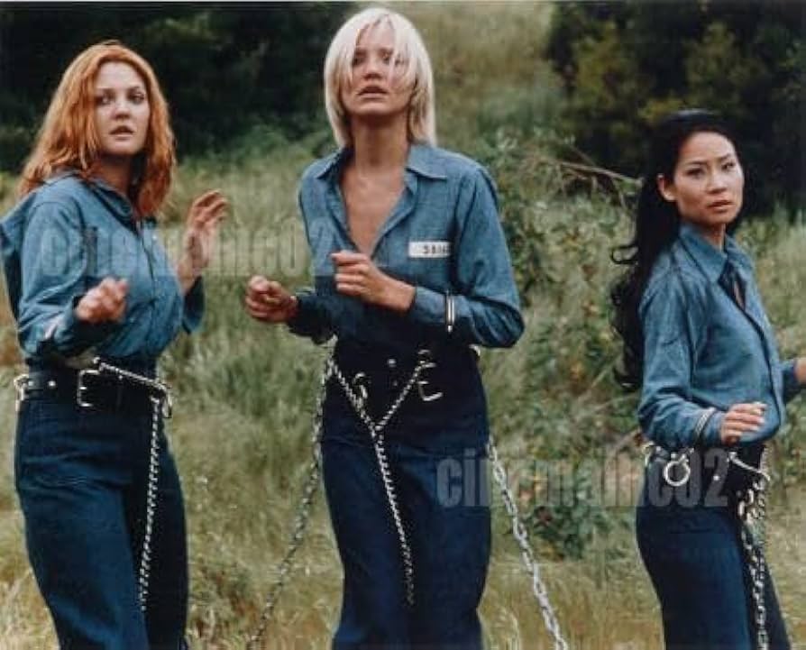 Amazon.co.jp: 映画チャーリーズ・エンジェル逃亡する3人写真