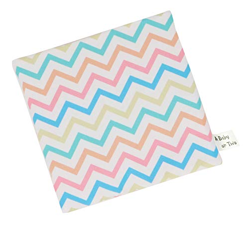 Image of A Baby or Two Crinkle Paper Sensory Touchy Crinkly Toy Brain Mind Stimulation Development Design for Infants, Babies and Toddlers 6 Inch x 6 Inch (Zigzag)