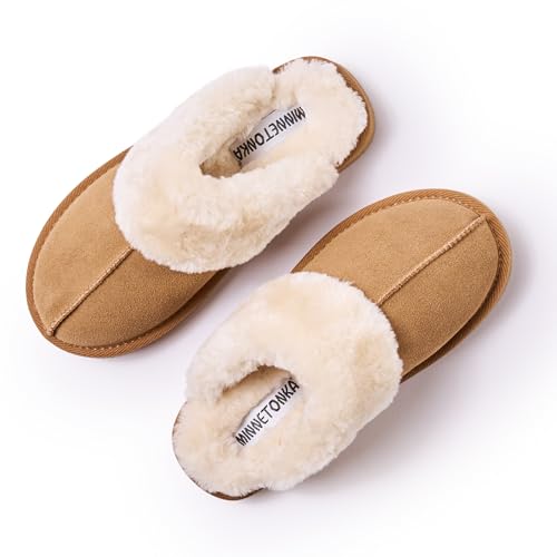Image of Minnetonka Women's Chesney Scuff Flat