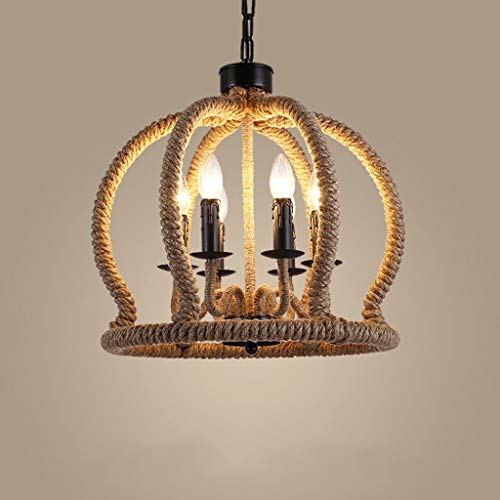 Lustre en fer forgé pour transformer un salon sombre en lieu chaleureux