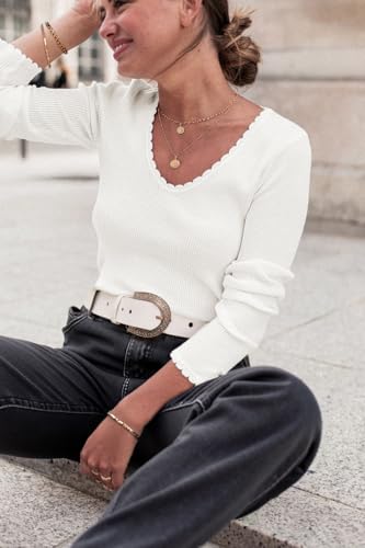 Women's V Neck Scalloped Sweaters Long Sleeve Ligheweight Shirts 2025 Fall Fashion Knitted Tops3