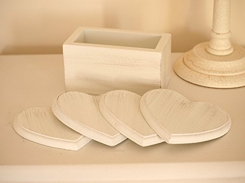 Set di 4 sottobicchieri in legno color crema in stile shabby chic con cuori – in contenitore di legno – Set di 4 sottobicchieri color crema