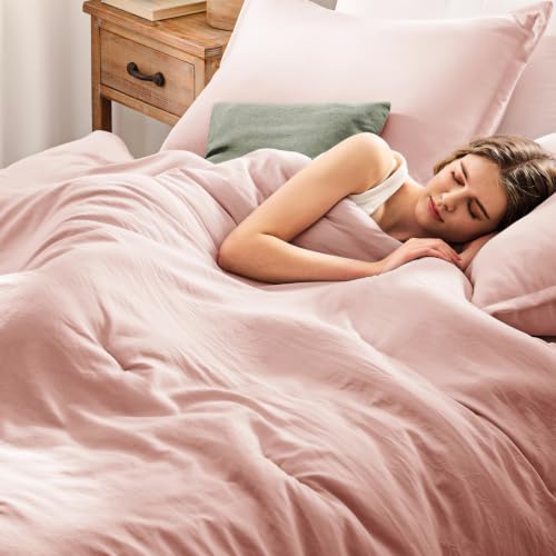 Image of Queen Comforter Set Prewashed Lightweight Quilted Bedding for All Season | 3PCS Blush Pink Breathable Down Alternative Bedding Set with 1 Solid Comforter (90 inchx90 inch) and 2 Soft Pillowcases