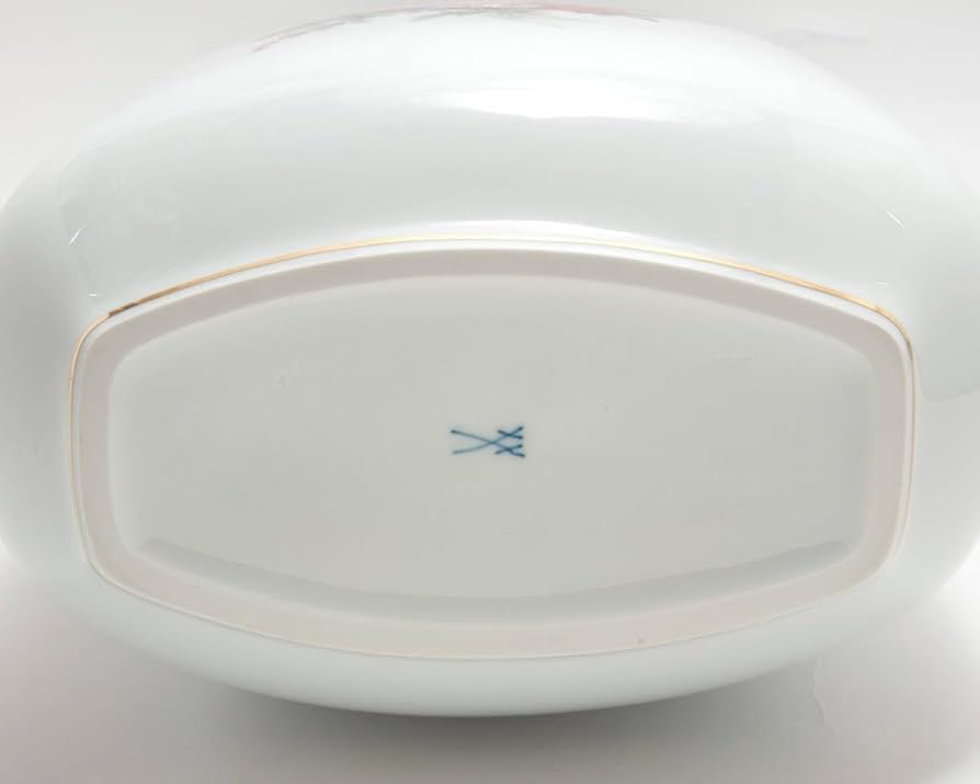 マイセン 金彩 豪華な花のブーケと蝶の絵付け 自然主義 大型花瓶 高さ 32cm マイセン 金彩 豪華な花のブーケと蝶の絵付け 自然主義 大型花瓶