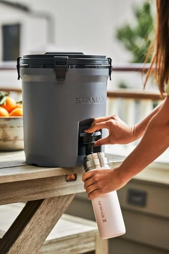 Stanley Quick Flip GO Botella de Agua 24 oz | Tapa con Botón | A Prueba de Fugas y Plegable para Viajes y Deportes | Acero Inoxidable Aislado | Libre de BPA | Rosa Cuarzo miniatura 6