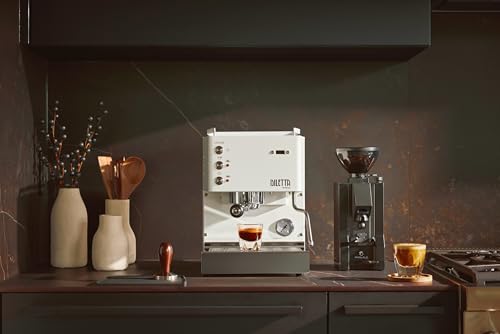 Image of Eureka Mignon Notte Espresso Grinder | 150g | 50mm Steel Burrs | Stepless | Black