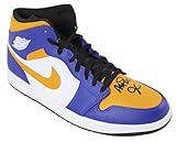 Magic Johnson Signed Right Nike Air Jordan 1 2022 Lakers Shoe BAS Wit - Autographed NBA Sneakers