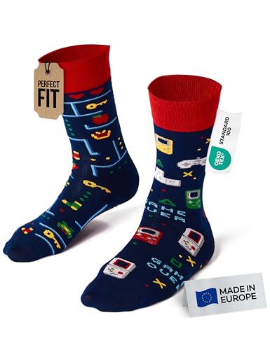 Bild zu Many Mornings Ausgefallene Socken Lustige Bunte Motivsocken Unisex Gaming Socken Game Over Geschenk für Frauen und Männer Größe 43-46