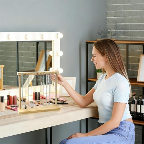 Soporte para collares antienredos con ganchos de madera para solucionar el caos en tu cómoda 4