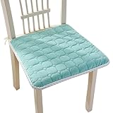Profitez d'un confort amélioré avec notre coussin en peluche, conçu avec des matériaux respirants, doux et chauds. Son design extensible assure la stabilité, offrant un soutien pour une assise prolongée. Parfait pour votre bureau à domicile, salon ou chambre à coucher, ce coussin résiste à la déformation, ce qui en fait un excellent choix pour vos solutions d'assise. Améliorez votre expérience de relaxation dès aujourd'hui