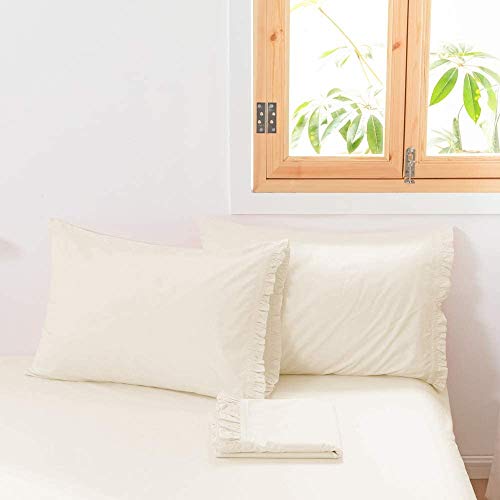 Bring French Country Charm To Your Bedroom With A QueenSized Bed