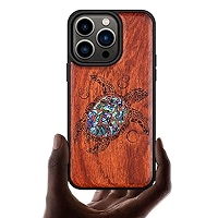 Carveit Coque IPhone 14 Pro Max Magnétique - Bois & Coquillage - Motif Tortue Maori (Cerise/Tortue De Mer)