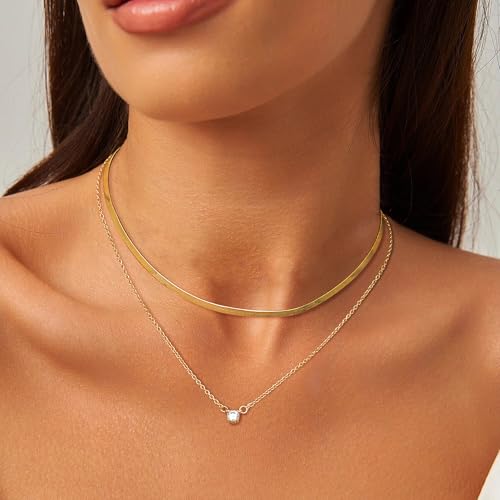 Dochais Layered Gold Chain Necklaces for Women Dainty Choker Charm Necklace Stack 14k Gold-Plated Non-Tarnish Statement Pendant Necklace Set3