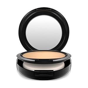 MAC Studio Fix Powder Plus Long-wearing Foundation – One-step Application of Foundation and Powder (NW22)