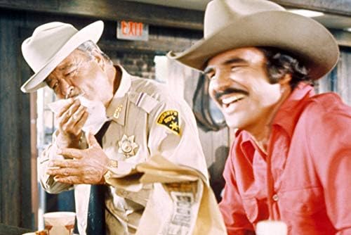 Póster de Jackie Gleason Burt Reynolds Eating In Diner Smokey And The Bandit PosterLife - Póster de pared (24 x 36 pulgadas)