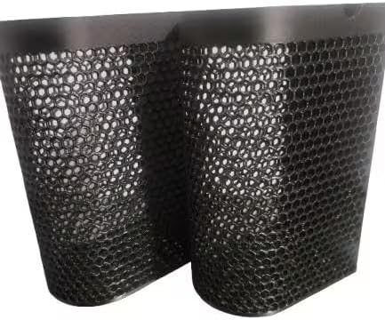 Cross-flow HG070-18w Anemone and Fish Guard in an aquarium