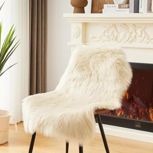 JXLOULAN Faux Lammfell Schaffell Teppich Beige 50x80 cm, Longhair...