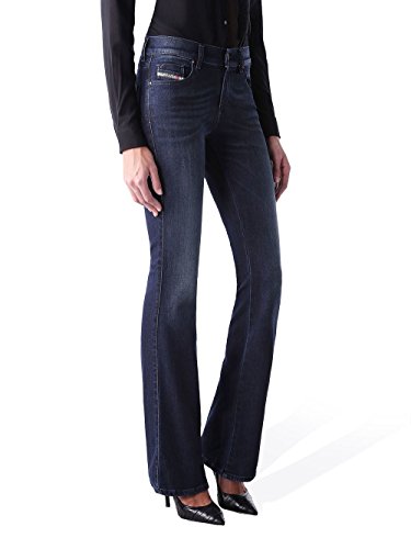 Dettagli: Slim Bootcut a vita bassa, stile cinque tasche, toppa in pelle sulla cintura. Istruzioni per il lavaggio: lavabile in lavatrice a 30 gradi con ciclo delicato. Materiale: 92% cotone, 6% poliestere, 2% elastan