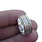 Une déclaration d'appréciation : Montrez votre estime avec une bague qui symbolise l'admiration et la beauté des liens durables.