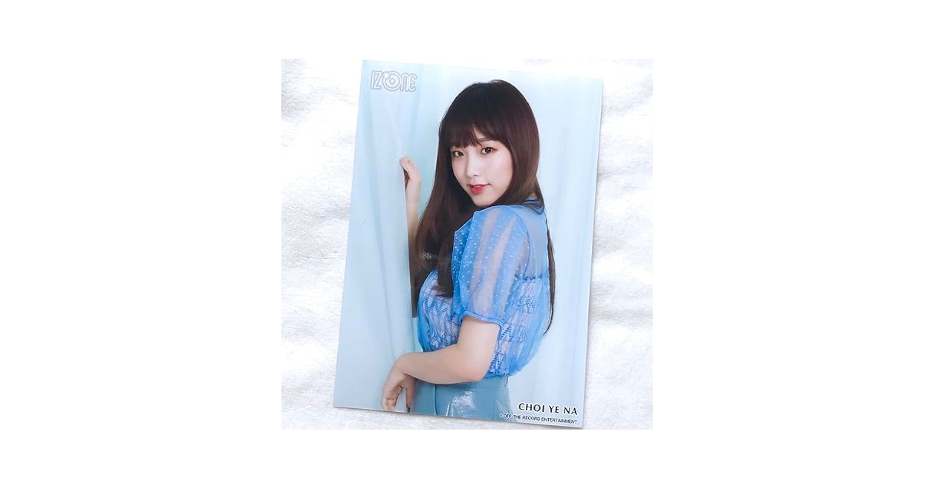 Amazon.co.jp: イェナ IZ*ONE EYES ON ME 生写真 : おもちゃ