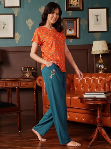 Image of Clovia Women Cotton Night Suit- Printed, Top & Pyjama Set