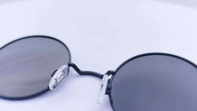 Occhiali Da Sole Vintage '70 Con Love Heart - per Donna Uomo a Cuore
