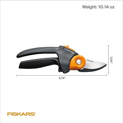 Image of Fiskars PowerGear2 Bypass Pruning Shears, 3 /4 inch Cut Capacity Garden Clippers | Patented Gear Technology Multiplies Power, Contoured Rolling Handle Reduces Hand Fatigue, Low-Friction Coated Steel Blade