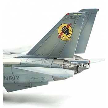 Amazon | CALIBRE WINGS 1/72 完成品 TOP GUN 