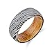 Bling Jewelry Unisex Carbide Laser Inciso Legno Venatura Opaco Finitura Nera con Fodera in Legno Naturale Oliver Wood Liner Titanio Fede Nuziale Anelli per Uomo Comfort Fit 8MM