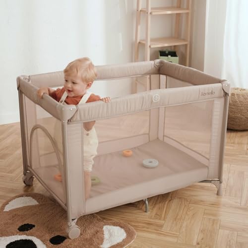 Lionelo Amelie Baby-Reisebett, ab Geburt bis 15 kg, klein, faltbar, weiche Faltmatratze, 100,5 x 70,5 cm, 2 Räder, seitlicher Einstieg, Reisetasche