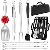 【Set Completo de Accesorios para Barbacoa】Este juego de 9 piezas incluye espátula, tenazas, tenedor, brocha de silicona, 4 brochetas de acero inoxidable y bolsa de almacenamiento. Cubre todas las funciones: voltear, sujetar, pinchar, untar y asar. Desde verduras hasta hamburguesas, satisface todas sus necesidades de cocción de una vez, haciendo el grill al aire libre más conveniente.