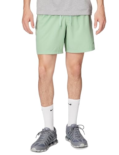 Image of Nike Men's Form Dri-FIT 7 inch Workout Shorts; Unlined Training Shorts