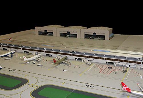 Amazon.com: Gemini Jets Wide-Body Airport Hangar 1:400 Scale