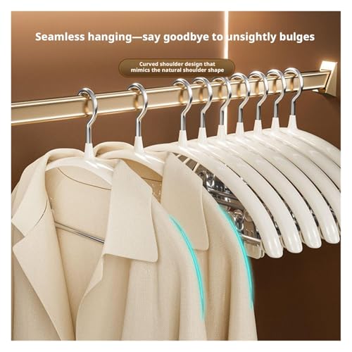 Cintre à double usage pour optimiser le rangement du dressing