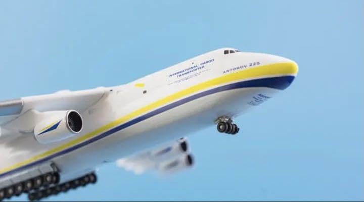 アントノフ航空 ムリーヤ An-225 飛行機模型 1/400  Amazon | アントノフ航空 ムリーヤ An-225 飛行機模型 1/400