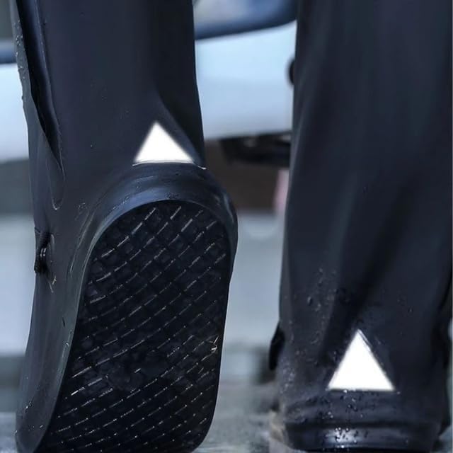 Imagem traseira com fundo desfocado, com tons claros e indistintos, sugerindo ambiente externo ou garagem Imagem traseira com fundo desfocado, com tons claros e indistintos, sugerindo ambiente externo ou garagem