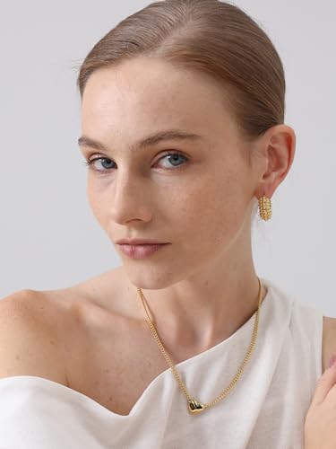 Image of FRUMOS 18K Gold Plated Chunky Hoop Earrings for Women Fashion Thick Gold Hoops Set Jewelry for Birthday Christmas Gifts