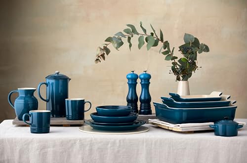Image of Le Creuset Heritage Rectangular Dish, Stoneware, 32 cm, 2.31 kg, Deep Teal, 71102326420001