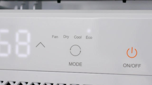 Hisense 8,000 BTU Smart Window Inverter Air Conditioner with Quiet, High Efficiency Operation and Wi-fi Control, 115V, Window AC Unit for Apartment, Bedroom, Medium Rooms up to 350 Sq. Ft. in White