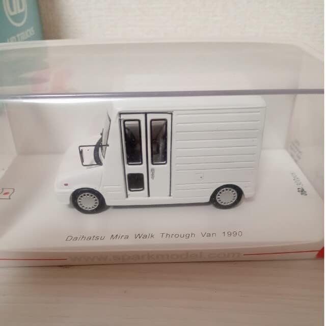 Miniatura 5 de Mini Car 143 Daihatsu Mira 1990