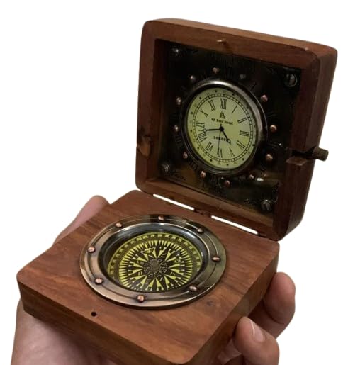 Boîte en bois vintage pour décorer un bureau de voyageur
