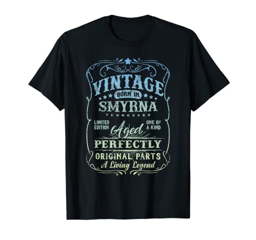 Vintage Born In Smyrna Tennessee Classic Original Birthday T-Shirt