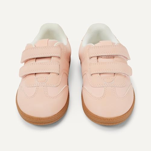 Image of Amazon Essentials x Sofia Grainge Unisex Kids and Toddlers' Hook and Loop Sneakers with Rubber Sole