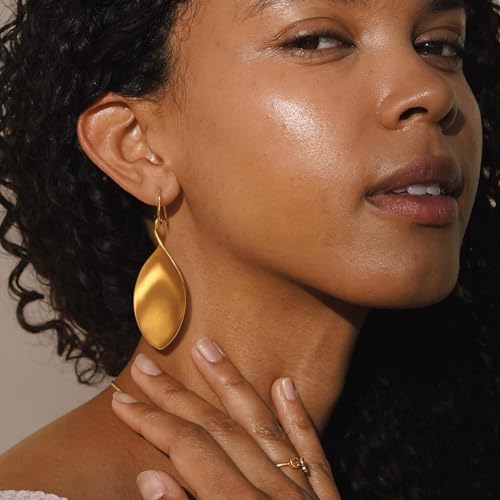 Gold Earrings for Women 14k Gold Plated Twisted Dangle Long Minimalist Earrings for Women Gift2