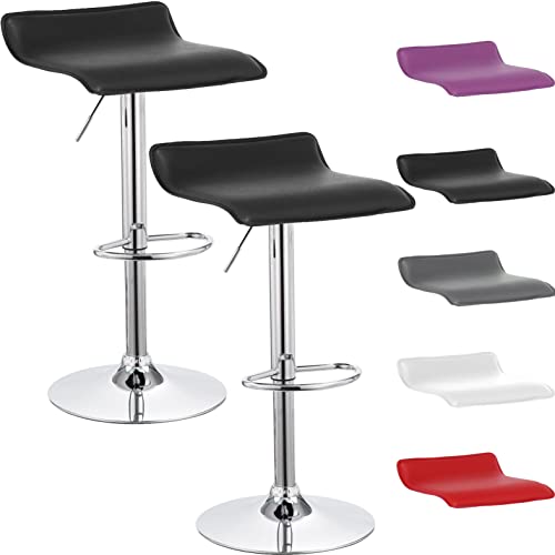 - Area seduta: 39 x 42 cm (larghezza x profondità) - Materiale: pelle PU, Acciaio al cromo - Altezza seduta: 59-79 cm - Altezza totale: 65-86 cm - Diametro base: 38,5 cm