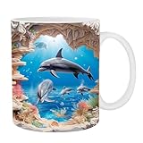 Polyvalent et élégant : faites un plongeon avec cette tasse en céramique avec dauphin 3D, parfaite pour toutes les boissons. Ses œuvres d'art vintage et expressives, combinées avec l'aspect du dauphin peint plat 3D, en font un ajout polyvalent et élégant à votre collection. Complétez n'importe quel décor et ajoutez une touche amusante à votre cuisine ou bureau. et élevez votre expérience de boisson!