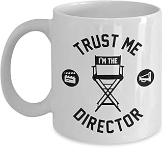 Confía en mí, soy el director con silla, tablero de chapaleta y megáfono Taza de regalo de café y té con temática cinematográfica, material, decoración, artículos de colección y accesorios para cineas