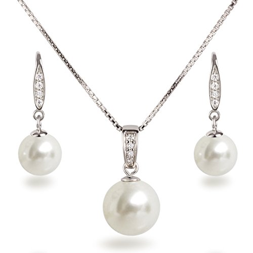 Collana con ciondolo e orecchini abbinati.Perfetti anche come gioielli da sposa.
