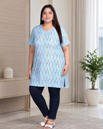 Image of In Love Women's All-Over Printed Cotton Plus Size Longline T-Shirt with Pockets